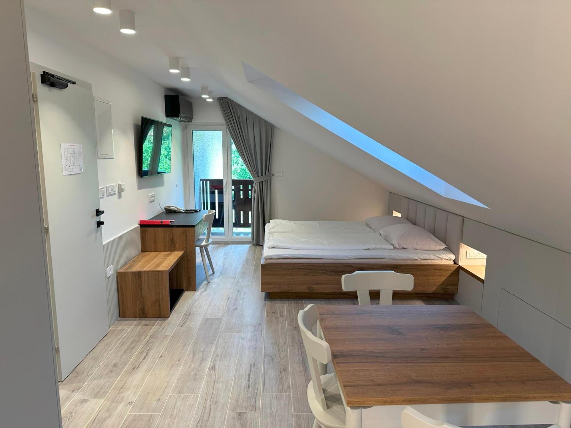 Zigon Bed & Breakfast Logatec Εξωτερικό φωτογραφία
